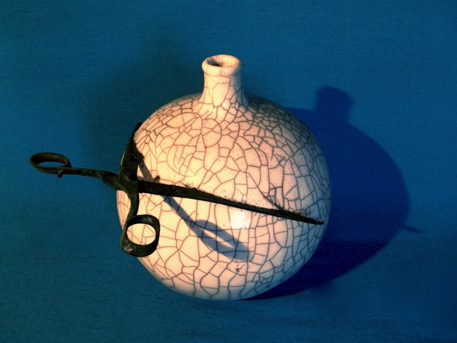 Paperclay mit Schere Raku 40cm